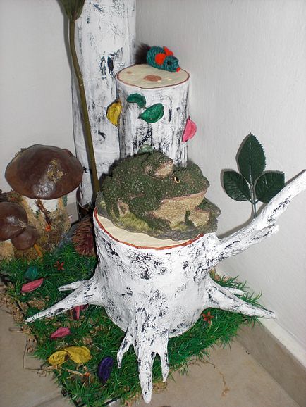 Pălărie decorativă de papier-mache