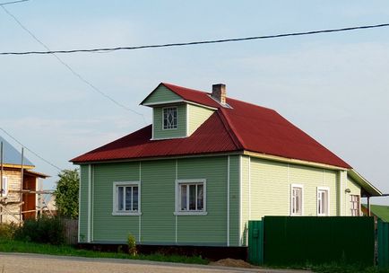 A fából készült ház, mezzanine