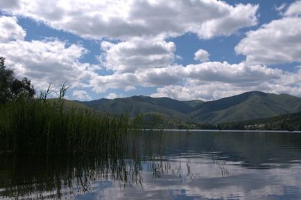 Două lacuri din Kazahstan