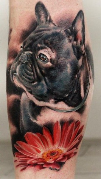 Fotografie și sensul unui tatuaj bulldog