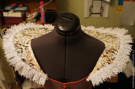 Fabricarea unui guler cadru pentru un costum din secolul 17 - târg de meșteșugari - manual, manual