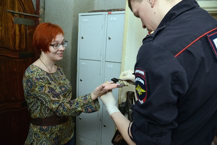 Cum funcționează dactiloscopia voluntară în Voronej
