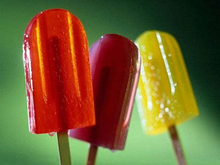 Hogyan készítsünk popsicles kezeddel - miként a gyümölcs jég - receptek