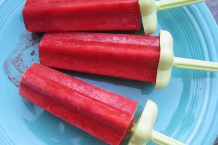 Hogyan készítsünk popsicles kezeddel - miként a gyümölcs jég - receptek