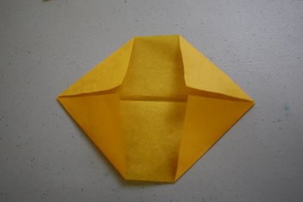Як скласти з паперу різнокольорову зірку