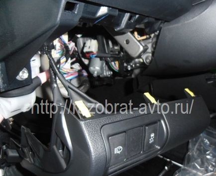 Eltávolítása a panel a Toyota Camry