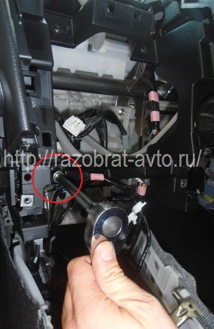 Eltávolítása a panel a Toyota Camry