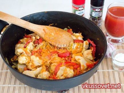 Куряча грудка тушкована з овочами, рецепт з фото покроковий