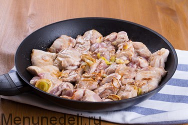 Puiul din sos de soia - reteta cu poze in turatie