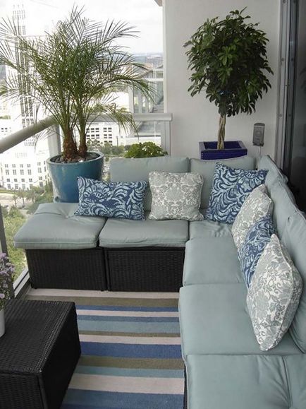 Un mic balcon ca un loc pentru relaxare 27 idei reci