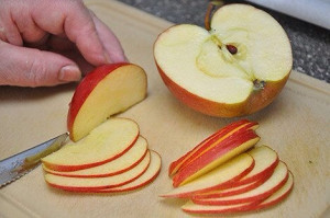 Майсторски клас как да се готви една роза ябълка и бутер тесто