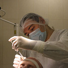 Метод fue - безшовний спосіб пересадки волосся, центр трансплантації і лікування волосся