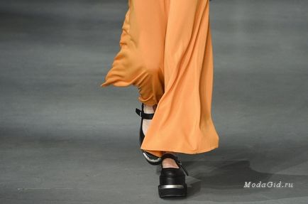 Moda și stilul de trend de primăvară 2016 pantofi mary-jane