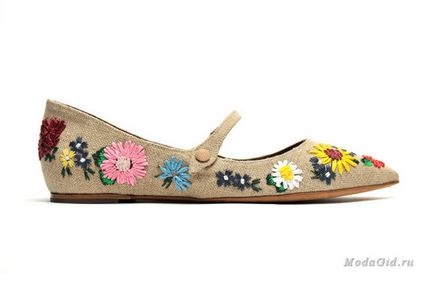 Moda si stil de trend de primavara 2016 pantofi mary-jane