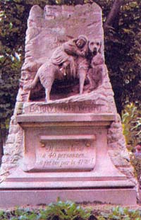 Monumente pentru câini