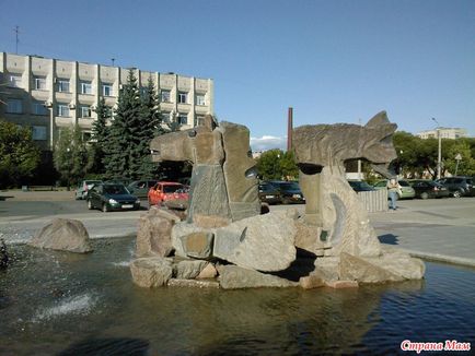 Пам'ятник крилатого морського коня - петербург в деталях