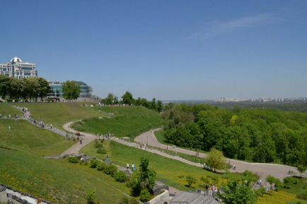 Örök dicsőség Park, hova menjen, mit látni, ahol pihenni Kijevben