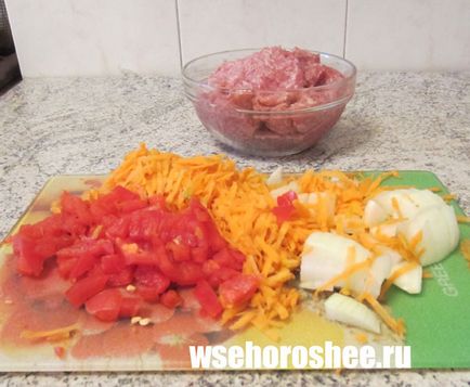 Pepper töltött hús és a rizs, sült a kemencében (sütött) Töltött paprika hús és rizs, sült a kemencében