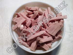 Пиріжки з ковбасою - смачний домашній покроковий рецепт з фото