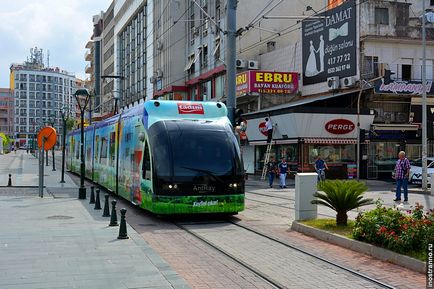 Mergând în centrul orașului Antalya