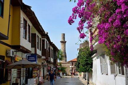 Mergând în centrul orașului Antalya