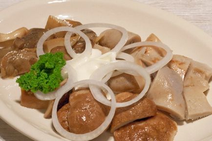 Egyszerű és gyors módszerek pácolás olaj lé amennyire lehetséges, a téli vargánya (tinóru) Egyszerű és gyors módszerek pácolás olajok, mint a vaj gombák pácoljuk téli