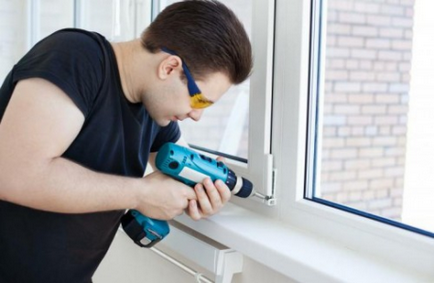 Repararea ferestrelor din plastic cu mâinile tale la depanarea la domiciliu (video)