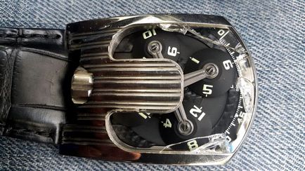 Ремонт швейцарських годинників urwerk, виготовлення нового складного скла, фото-огляд