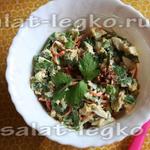 Salata cu morcovi coreeni, castraveti si branza, reteta