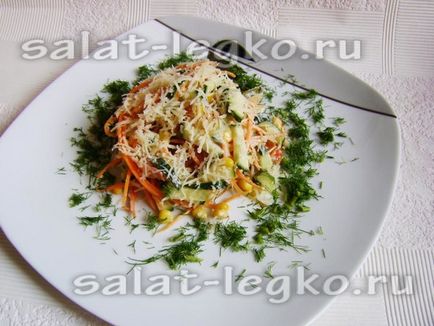 Салат з корейською морквою, огірком і сиром, рецепт