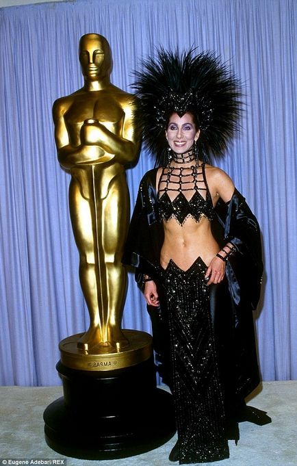 A legképtelenebb és íztelen ruhák csillag az a díj történetében - Oscar umkra (Oscar) A legképtelenebb és íztelen ruhák csillag az a díj történetében - Oscar umkra