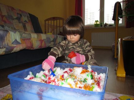 Cutii de atingere pentru copii, cresc inteligente!