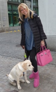 Mi cipő viselése kabát (22 fotó), a művészet, hogy egy nő (fárasztó) Mi cipő viselése kabát (22 fotó), a művészet, hogy egy nő