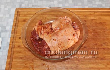 Carne de porc umplută cu varză și șuncă - gătit pentru bărbați