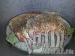 Carne de porc în vin în cuptor - pregătiți pas cu pas de la fotografie