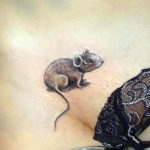 Un tatuaj al mouse-ului unde este mai bine să faci tatuaje, stiluri și schițe ale mouse-ului