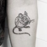 Un tatuaj al mouse-ului unde este mai bine să faci tatuaje, stiluri și schițe ale mouse-ului