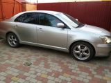 Toyota Avensis 2009, 1