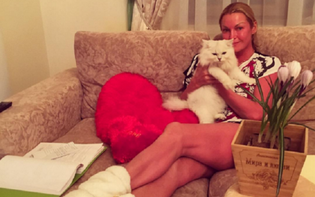 Anastasia Volochkova megjelent fehér macska - egy információs portál