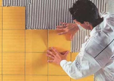 Укладання плитки на стіну своїми руками технологія робіт і способи укладання