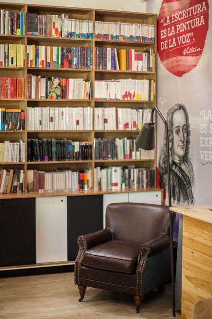 Un proiect unic de design al unei librării-cafenea