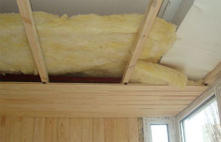 Noi încălzim tavanul cu propriile noastre mâini, ce materiale este mai bine să folosiți argilă, un izover sau spumă,
