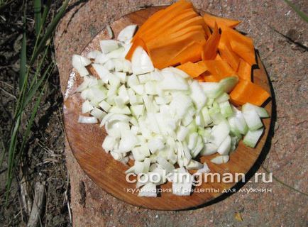 Ureche din grayling (ceapa, morcovi) - gătit pentru bărbați
