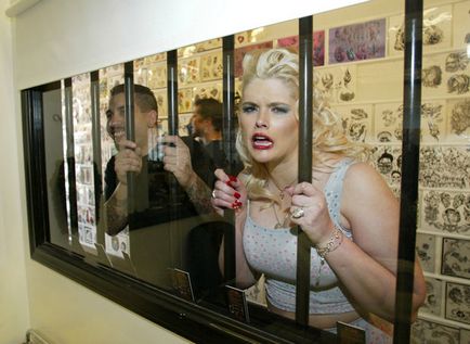 Viata lui Anna Nicole Smith în fotografii este interesantă!