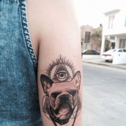 Înțelesul unui tatuaj Bulldog