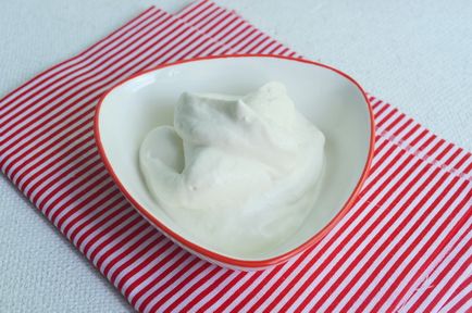 4 Crema ideală pentru prăjituri și deserturi de vară, fanilla