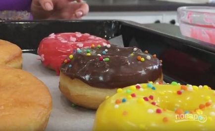 Американські пончики, вкриті шоколадом - покроковий рецепт з фото на