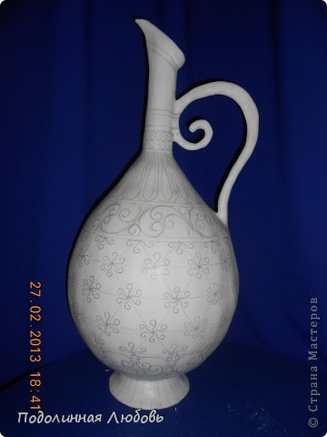 Amphora antică cu mâinile proprii