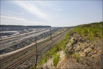 Баженовскій азбестовий кар'єр - рудники Уралу