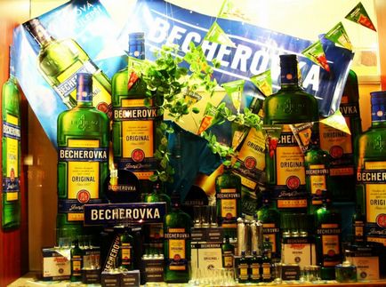 Istoria Becherovka, cum să bei și unde să cumperi